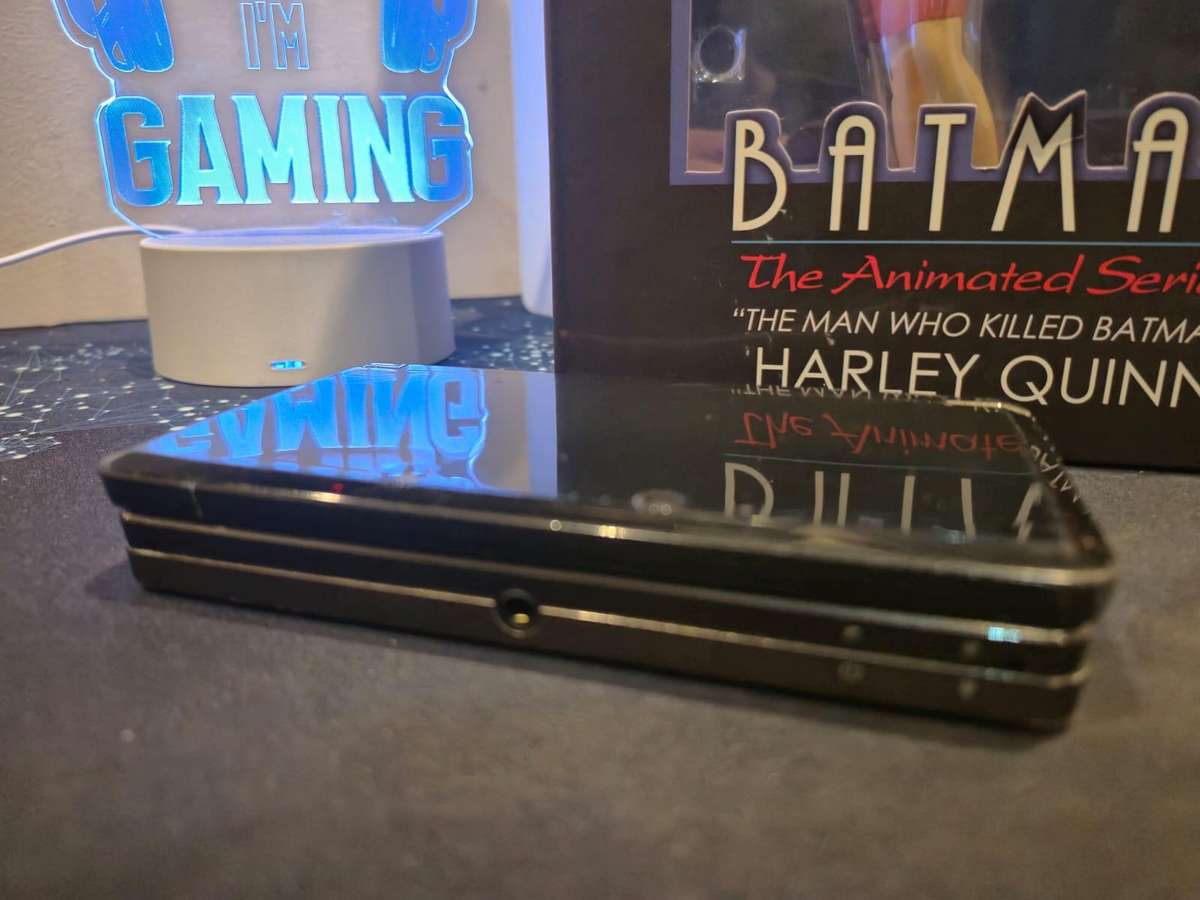 Nintendo 3DS Cosmo Black, 32GB SD Card, Custom Firmware