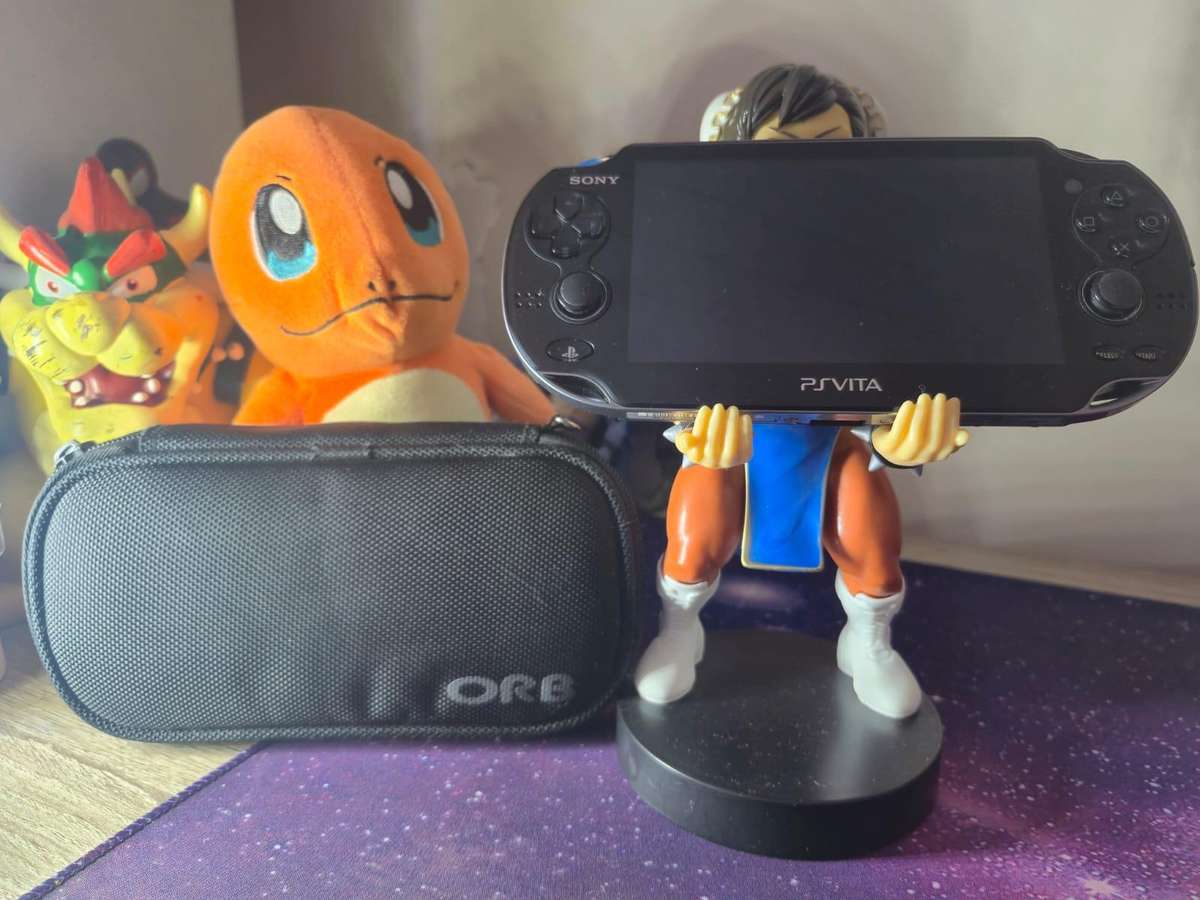 PS VITA OLED 1000 Model  , 8GB Vita Card (Pre-owned)