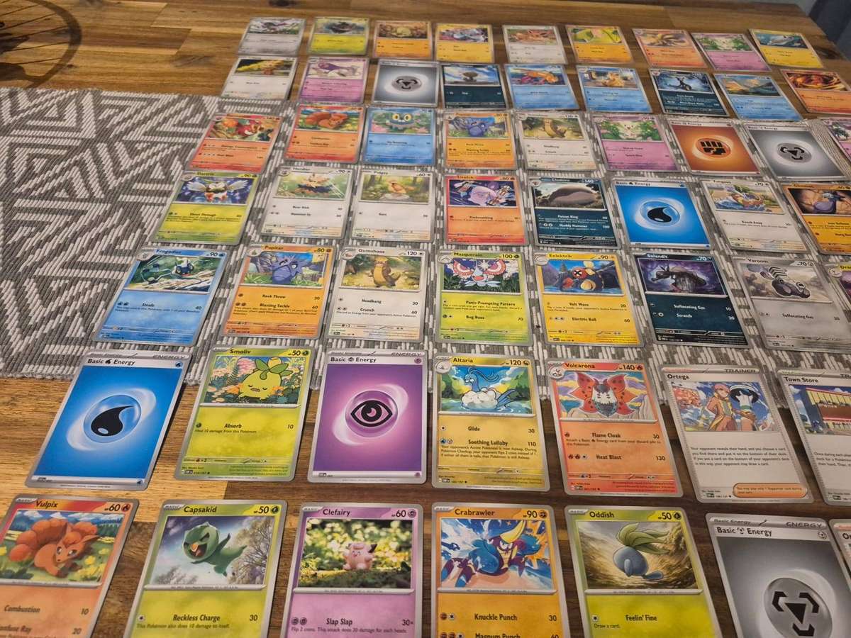 60 Common and Uncommon Pokémon Cards Obsidian Flames