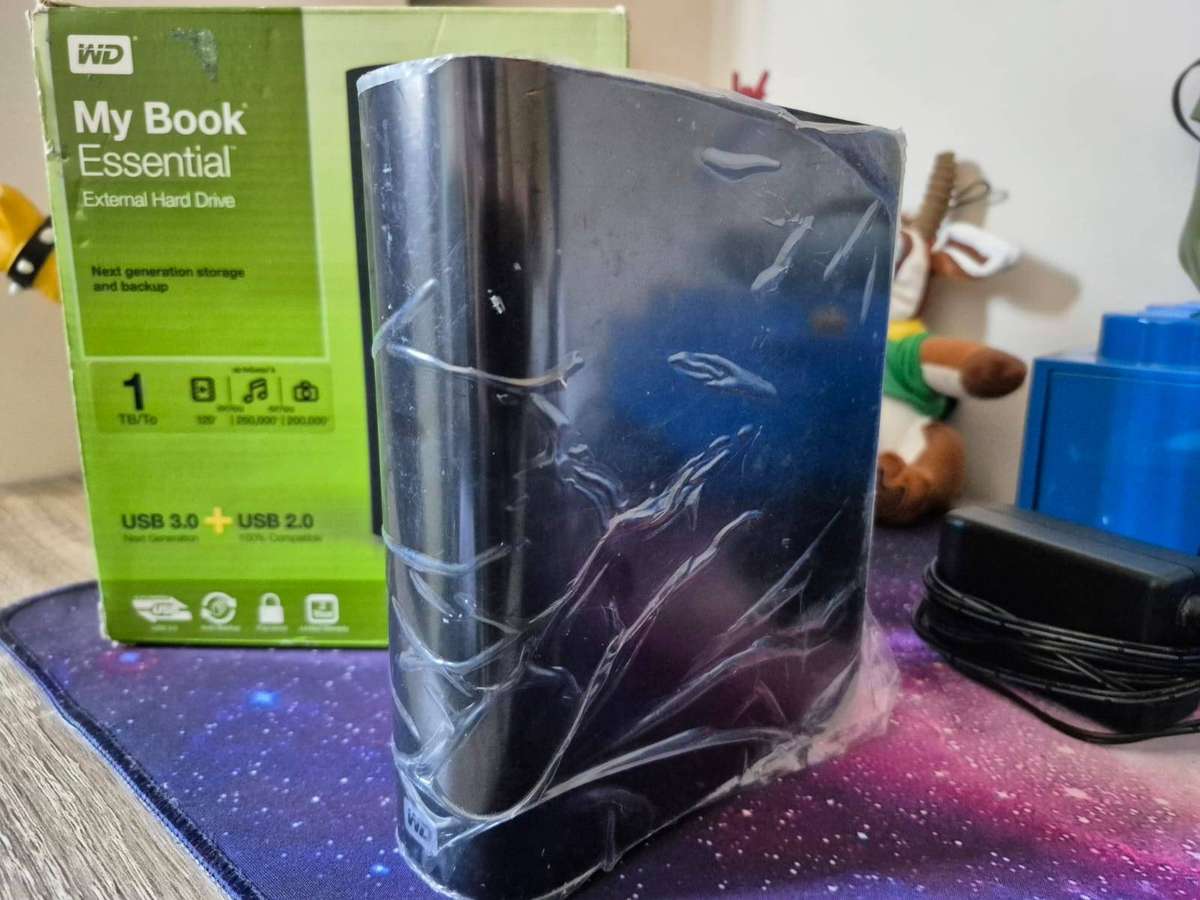 WD 1TB Hard Drive USD 3.0 (Pre-owned)