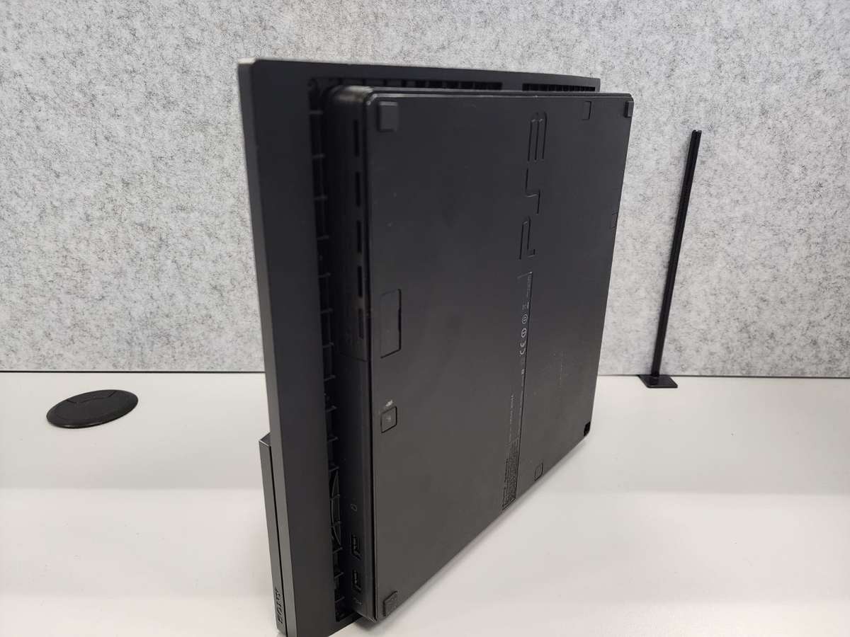 PS3 160GB Slimline Cech: 3000, HEN Installed (Mod),  10 Games, 1 Controller