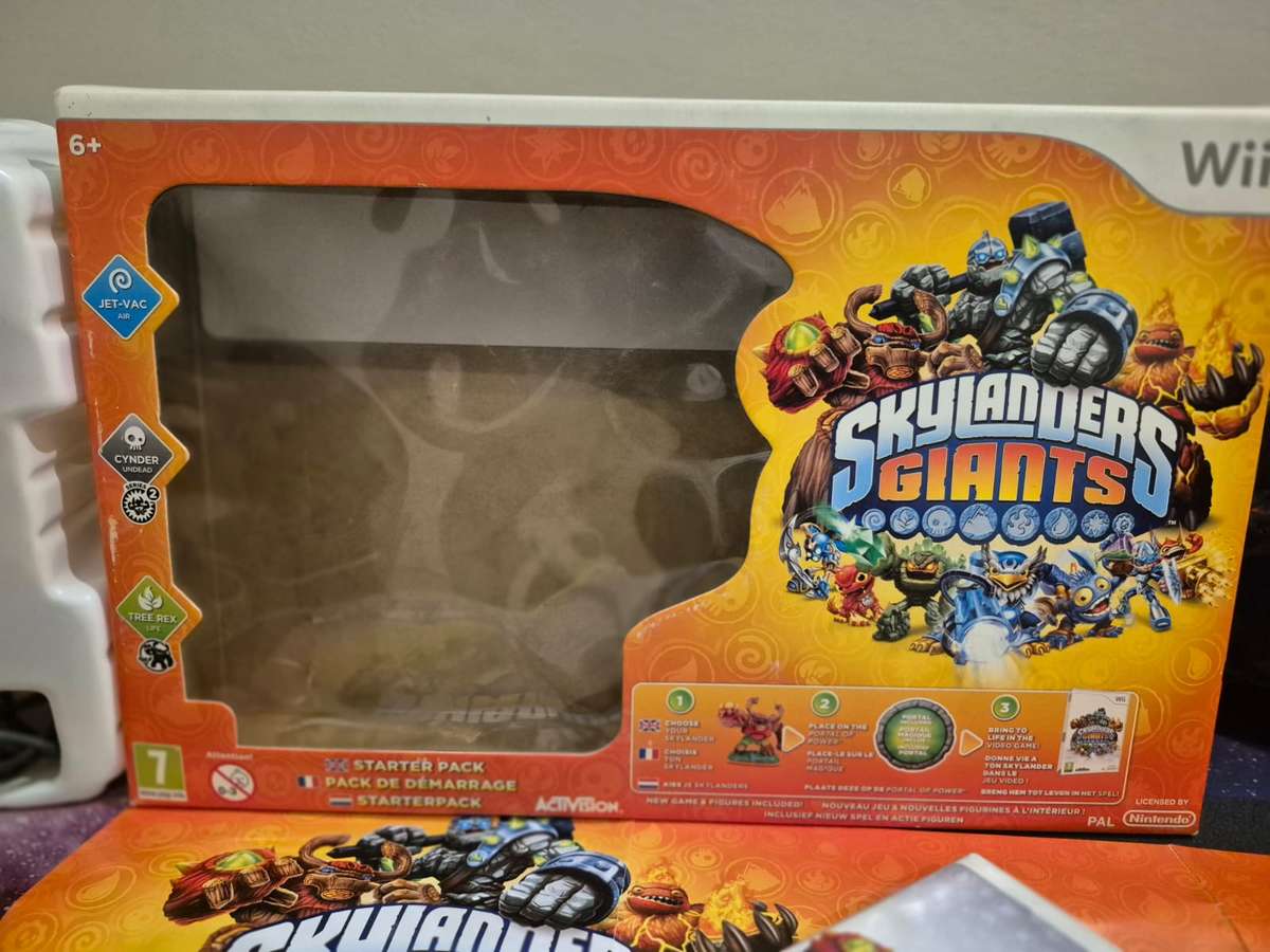 Nintendo Wii Skylanders Giants Starter Pack (Pre-owned)