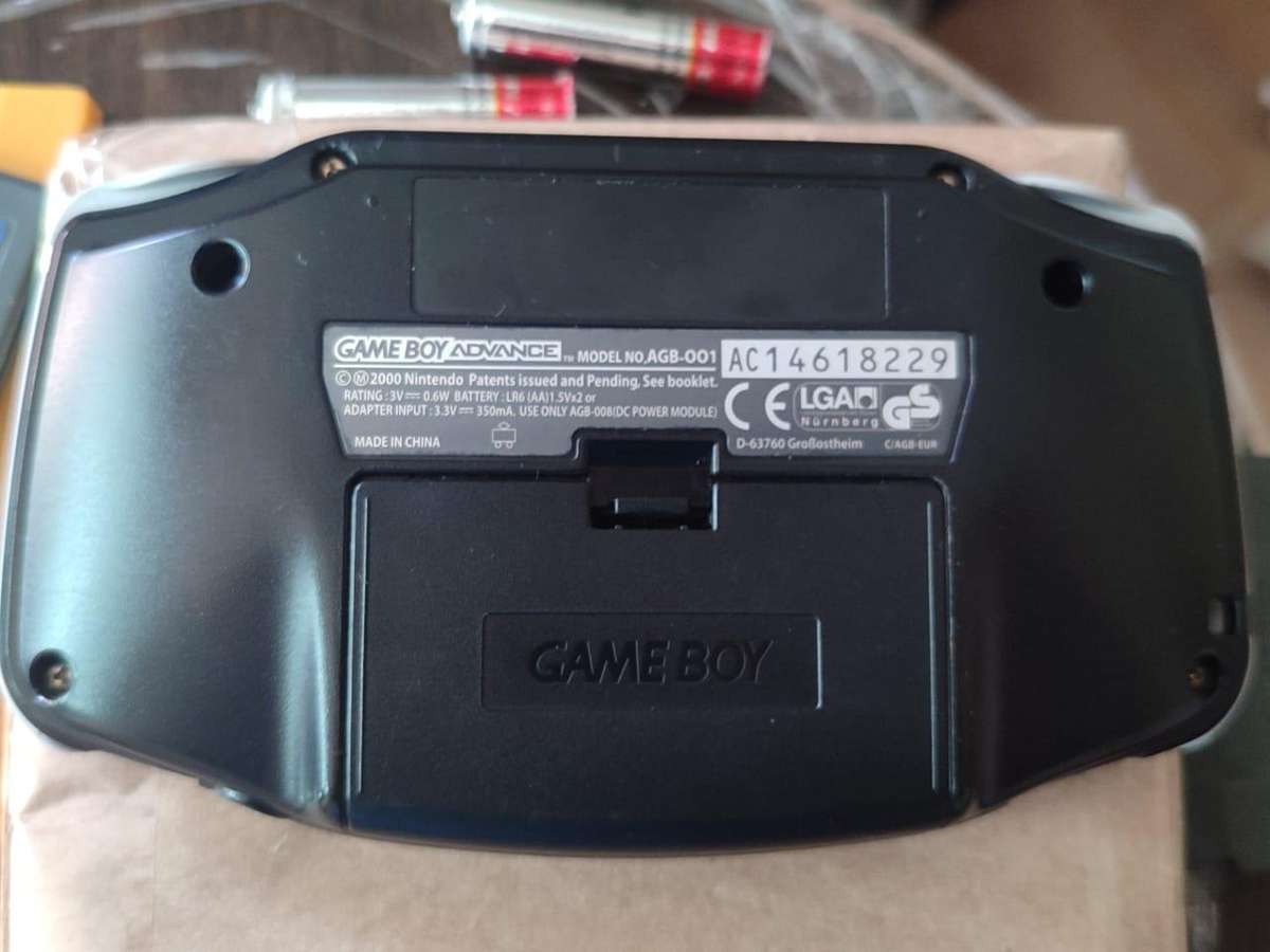 Nintendo Game Boy Advance  32-Bit Wide Colour Screen (Pre-Owned, Complete in Box)