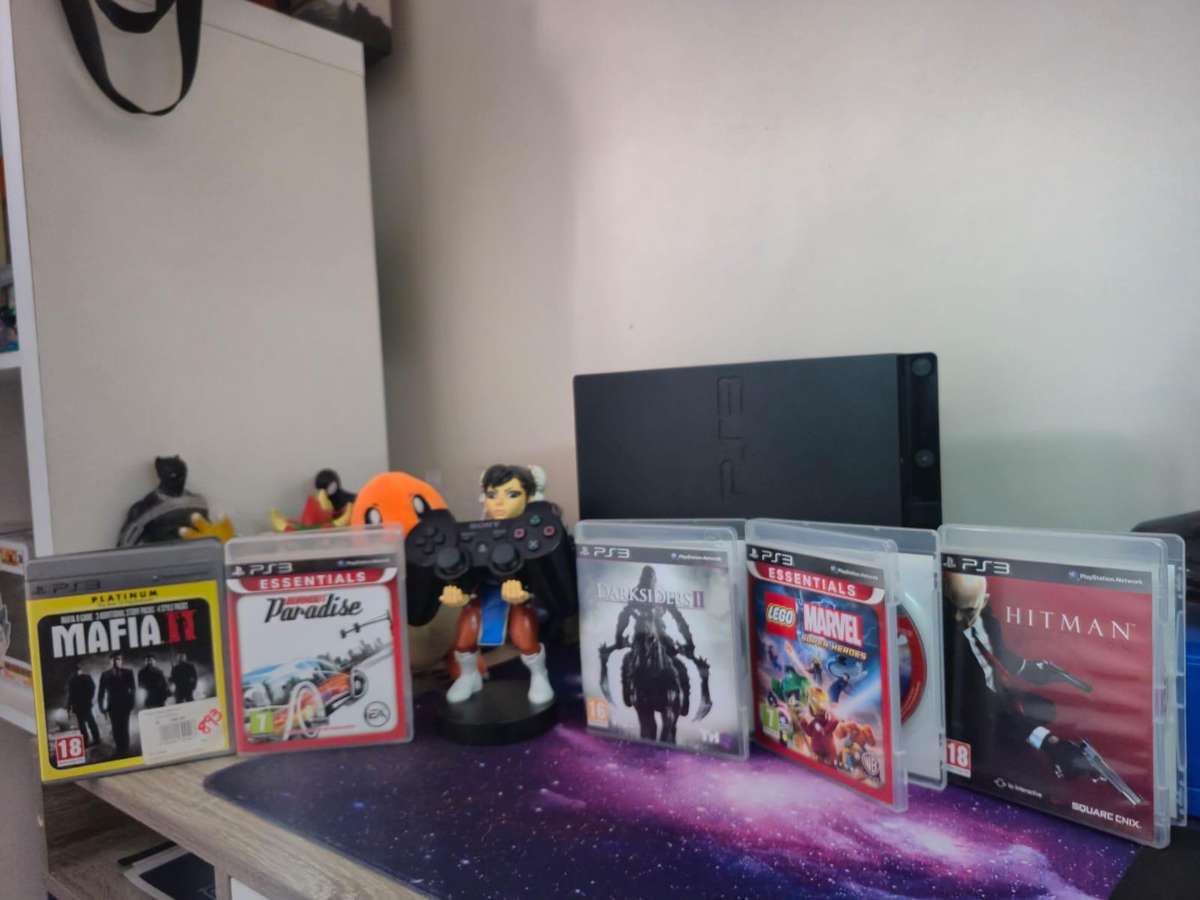 PS3 160GB Slim, 12 Games, 1 Control (Pre-owned)