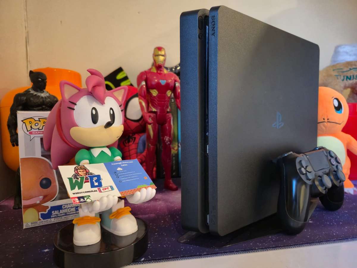 PS4 1TB Slimline + Call of Duty Modern Warfare (Pre-owned)