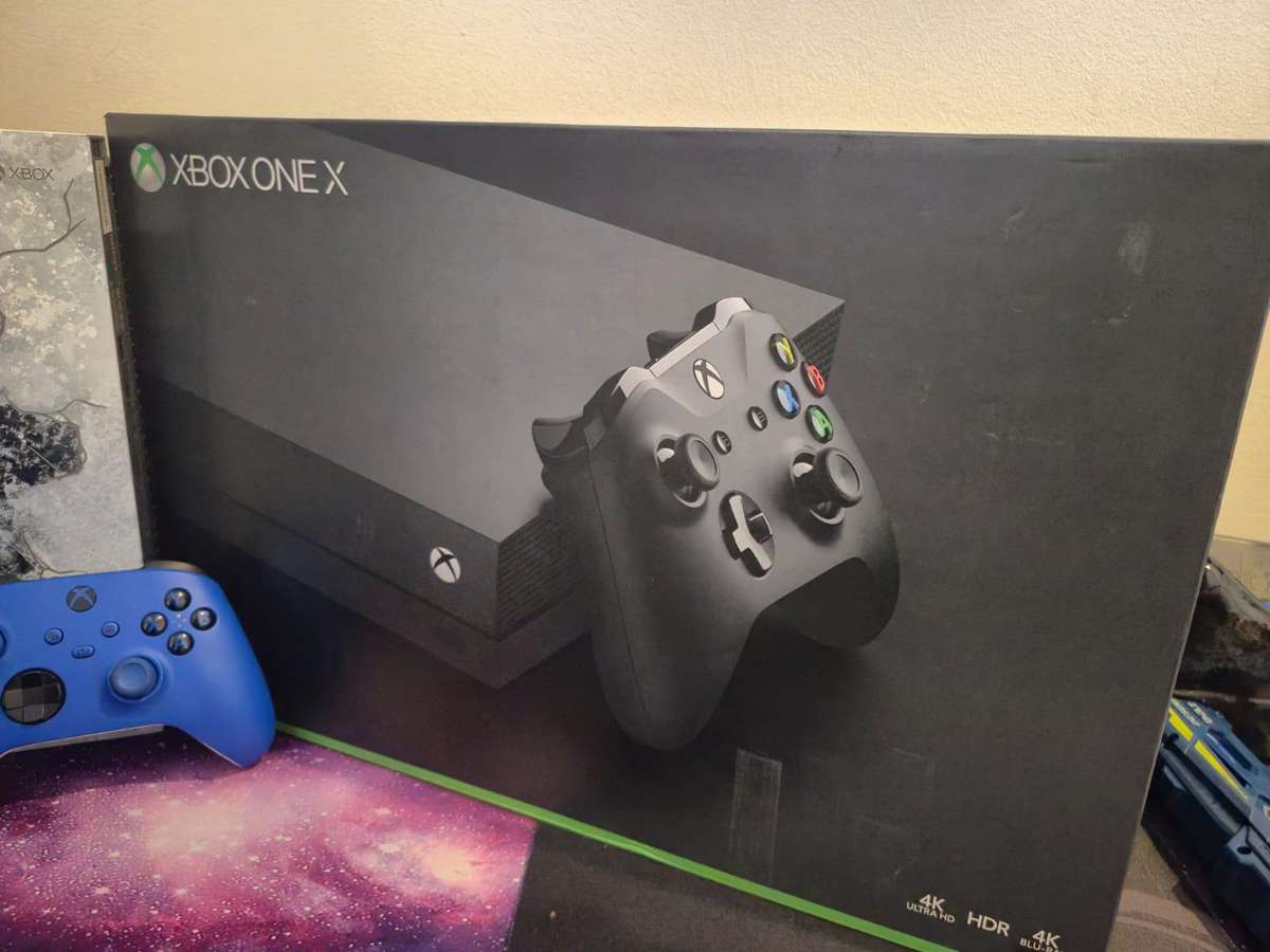 Xbox One X Gears of War Limited Edition Console (Pre-owned)