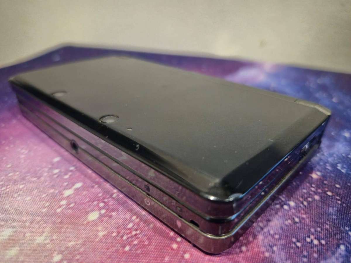Nintendo 3DS Cosmic Black (Pre-owned)