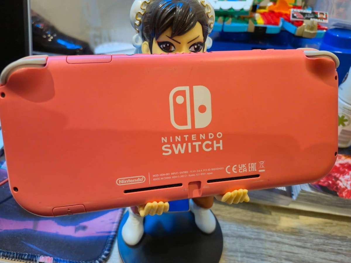 Nintendo Switch Lite 32GB Coral Pink (Pre-owned)