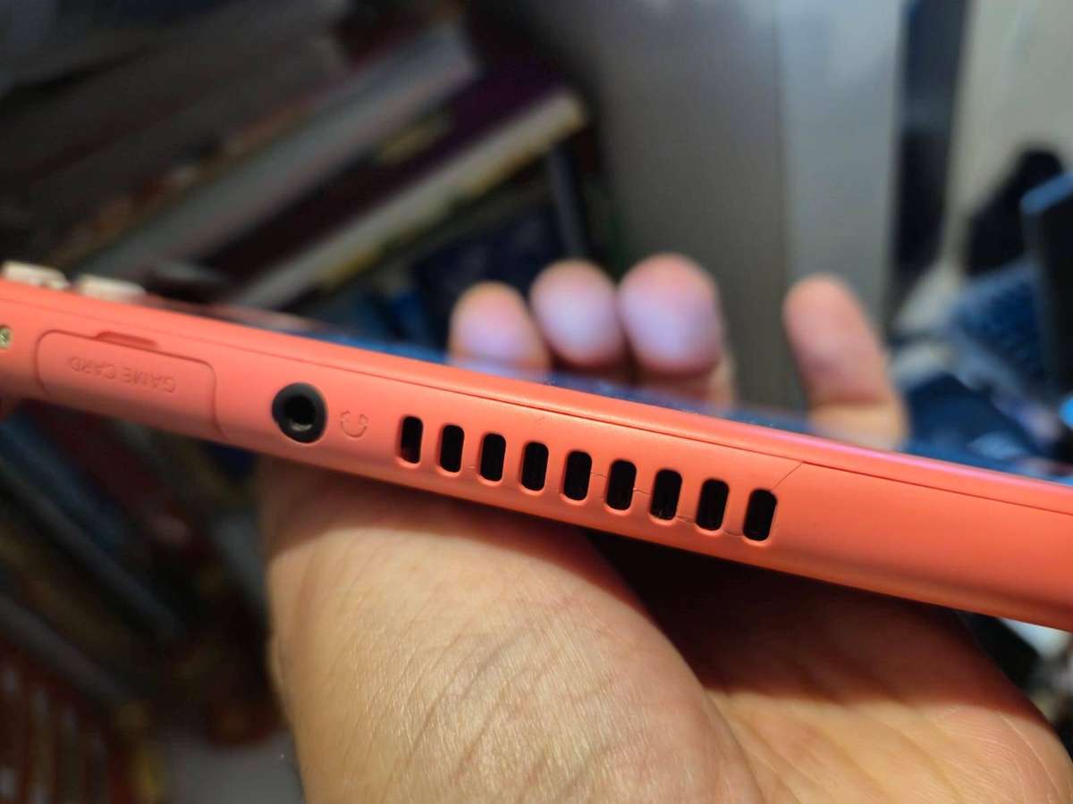 Nintendo Switch Lite 32GB Coral Pink (Pre-owned)