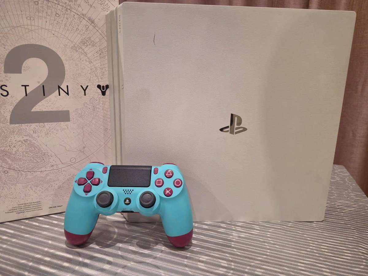 PS4 PRO 1TB Slim (Limited Edition)(OFW 9.52) - 3 Month Warranty