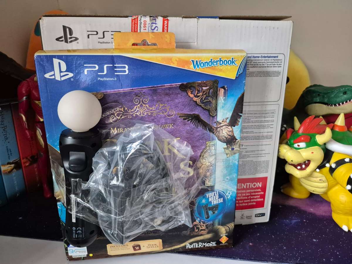 PS3 500GB Super Slim + 1 Controller + Book of Spells + Move Kit (Original Packaging)(Pre-owned)