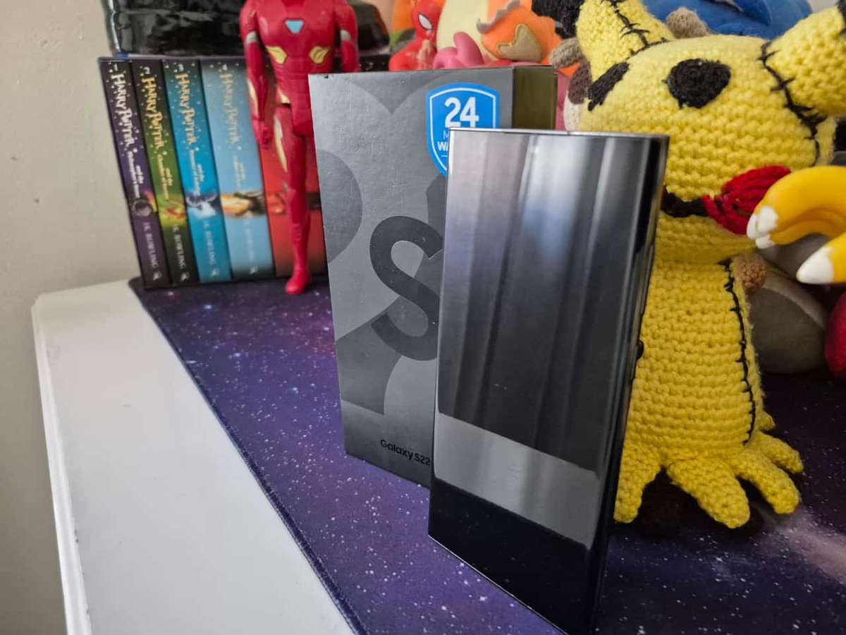 Samsung Galaxy S22 Ultra 256GB, 12GB RAM, Original Packaging (Pre-owned)