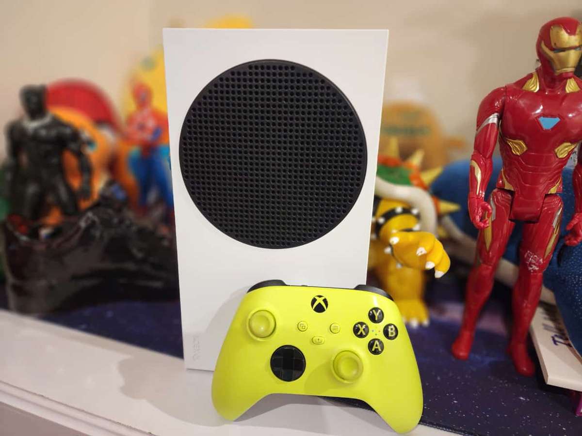 Xbox Series S 512GB + Xbox Series S Controller