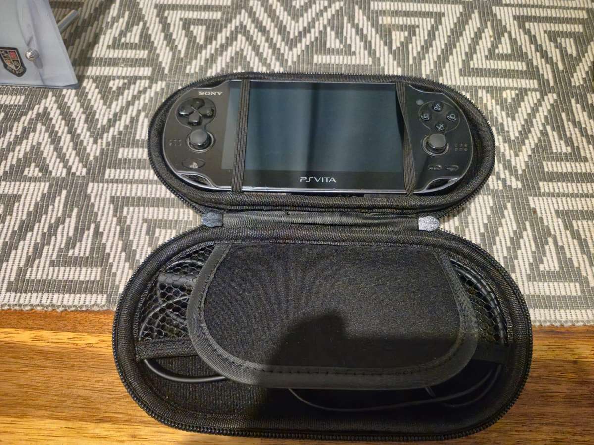PS VITA OLED 1000 Model Wifi + 3G Model (Custom Firmware)(Pre-owned)