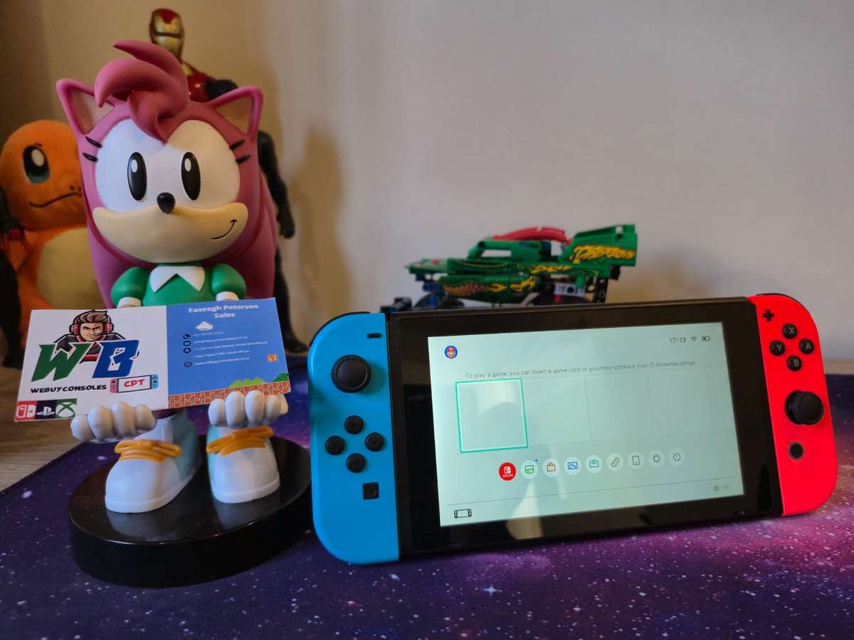 Nintendo Switch V2 32GB Handheld Only (Pre-owned)