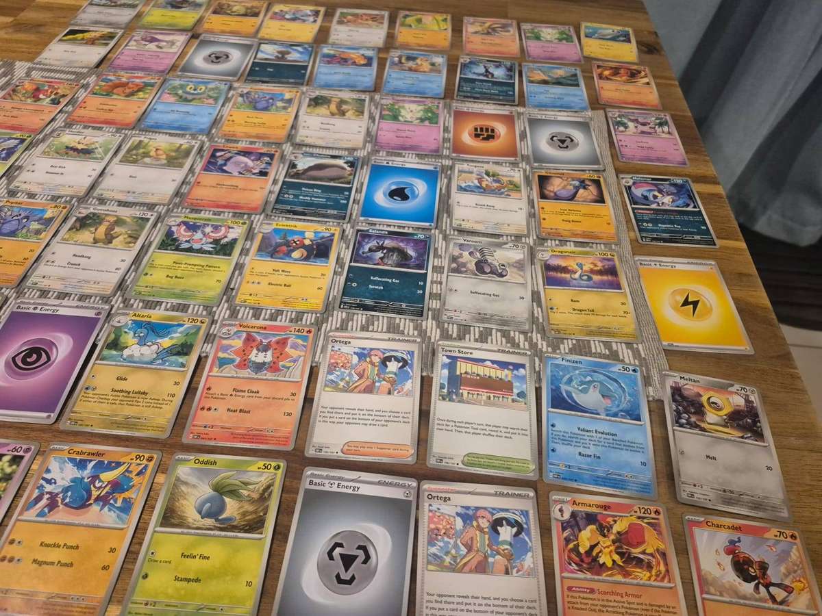 60 Common and Uncommon Pokémon Cards Obsidian Flames