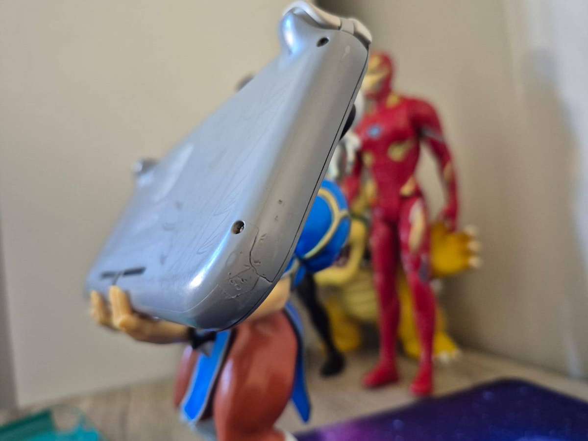 Nintendo Switch Lite 32GB  Zacian & Zamazenta Edition (Pre-owned)