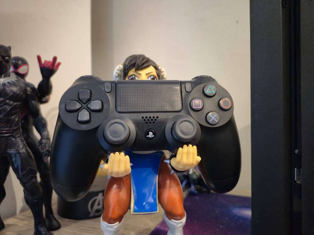 PS4 1TB Slimline Console Standalone Bundle (Pre-owned)