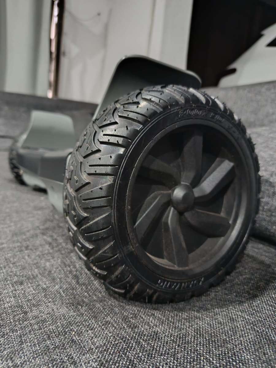 i-Glide V4 8.5" Bluetooth Off-Road Hoverboard