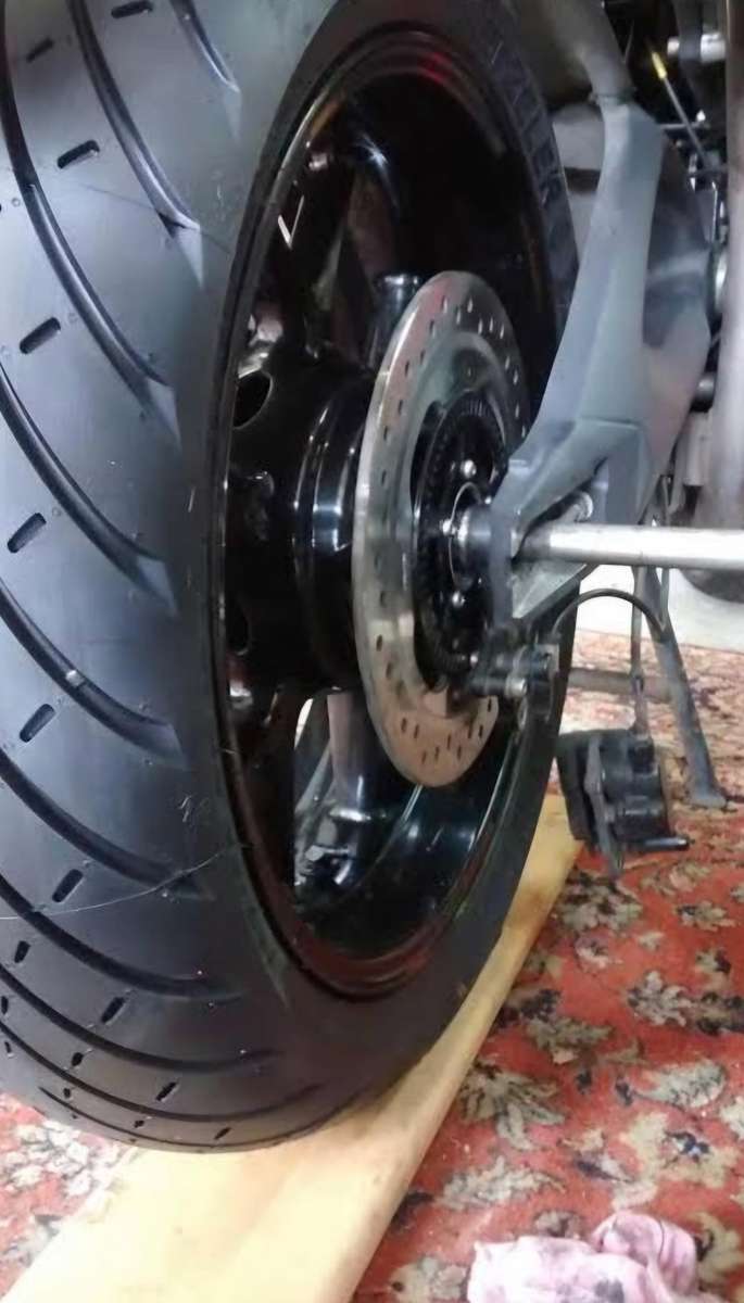 New Superbike Metzeler Roadtec 01 Tyre 190/50/17 Tyres