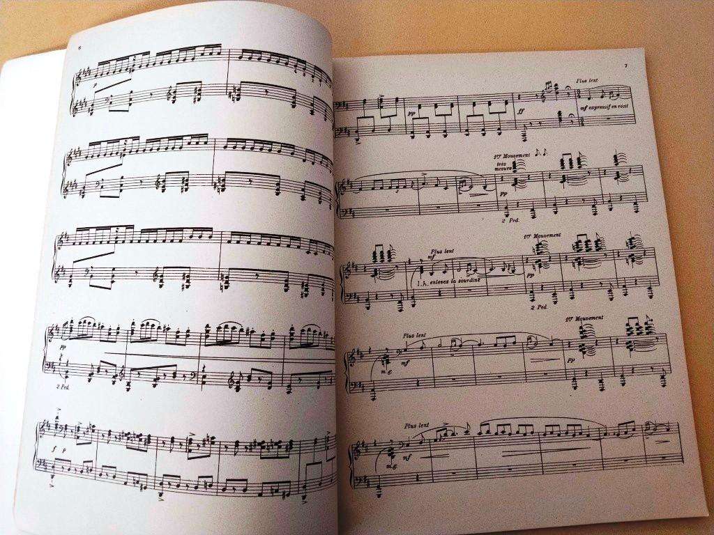 Album of Maurice Ravel Masterpieces [for piano]