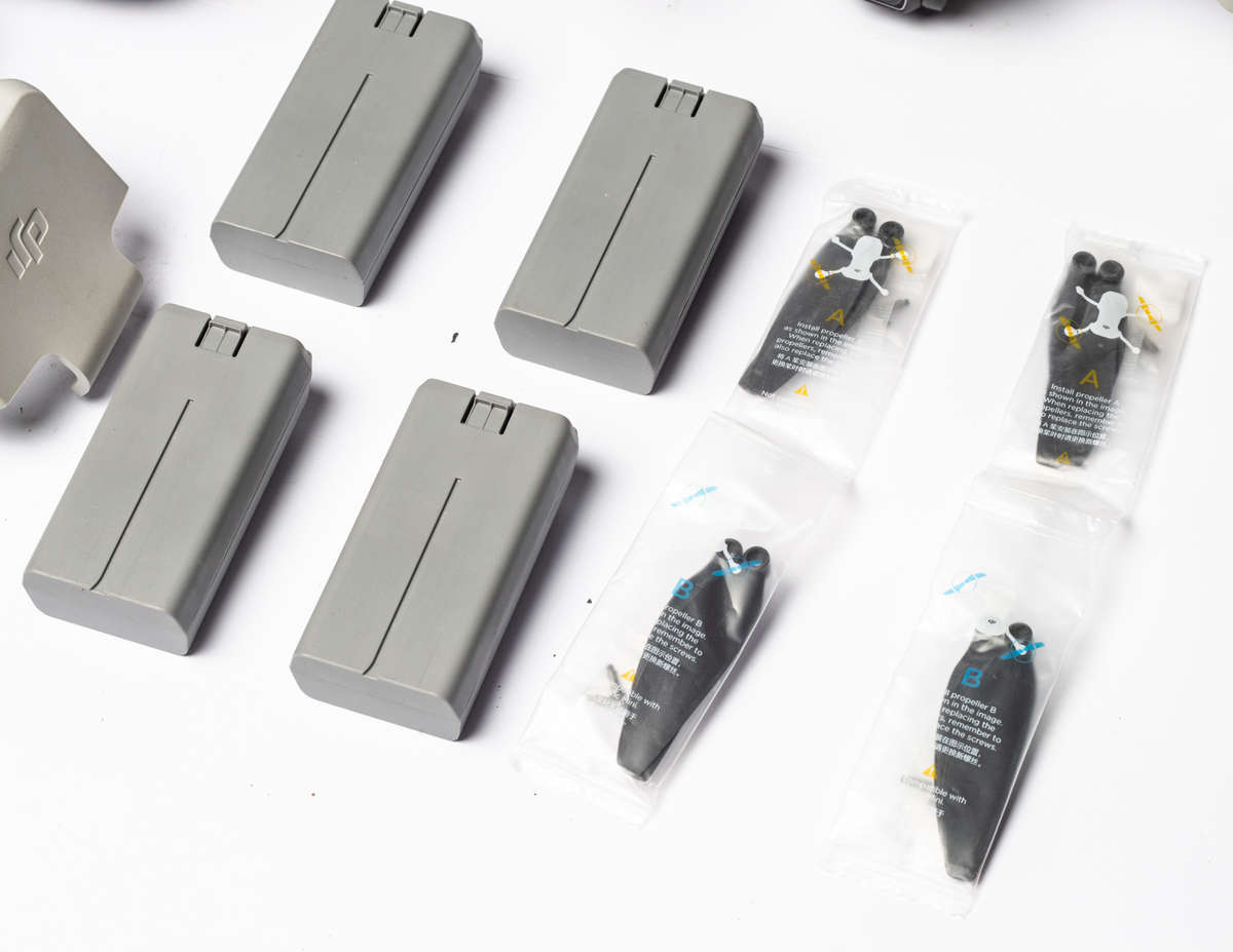 DJI Mini 2 Flymore Combo with 5 Batteries + Feiyutech Gimbal + Canon Lens Bundle