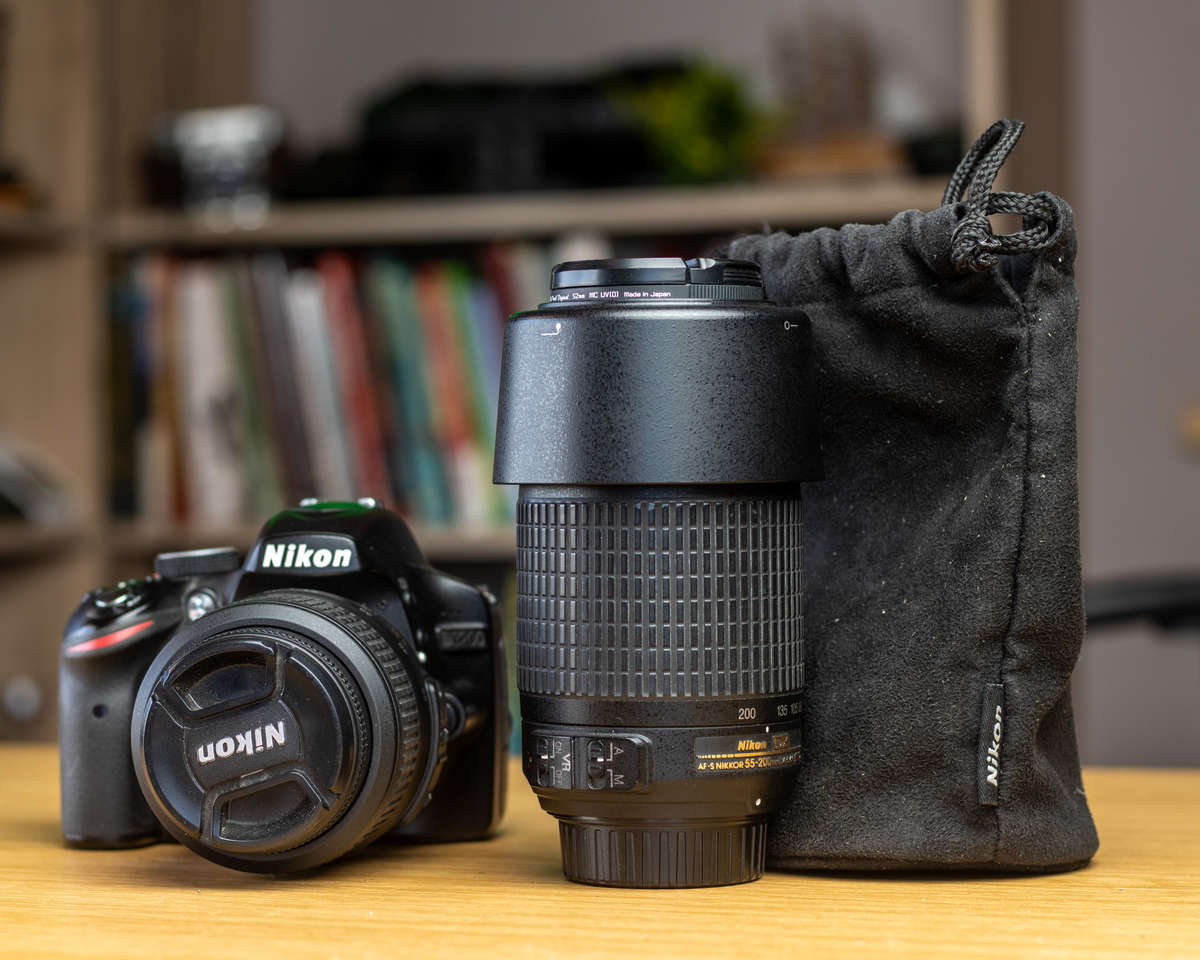 Nikon D3200 Bundle, 2 lenses, 2 Batteries (Low Shutter Count)