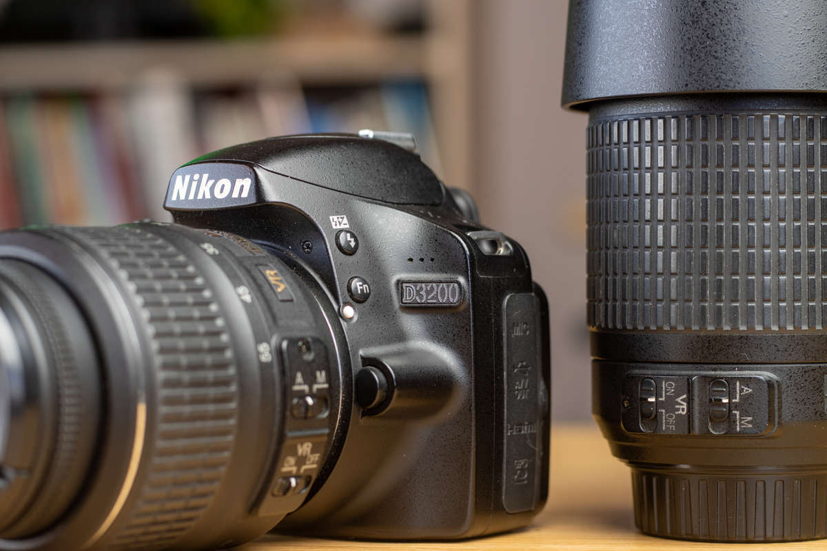 Nikon D3200 Bundle, 2 lenses, 2 Batteries (Low Shutter Count)