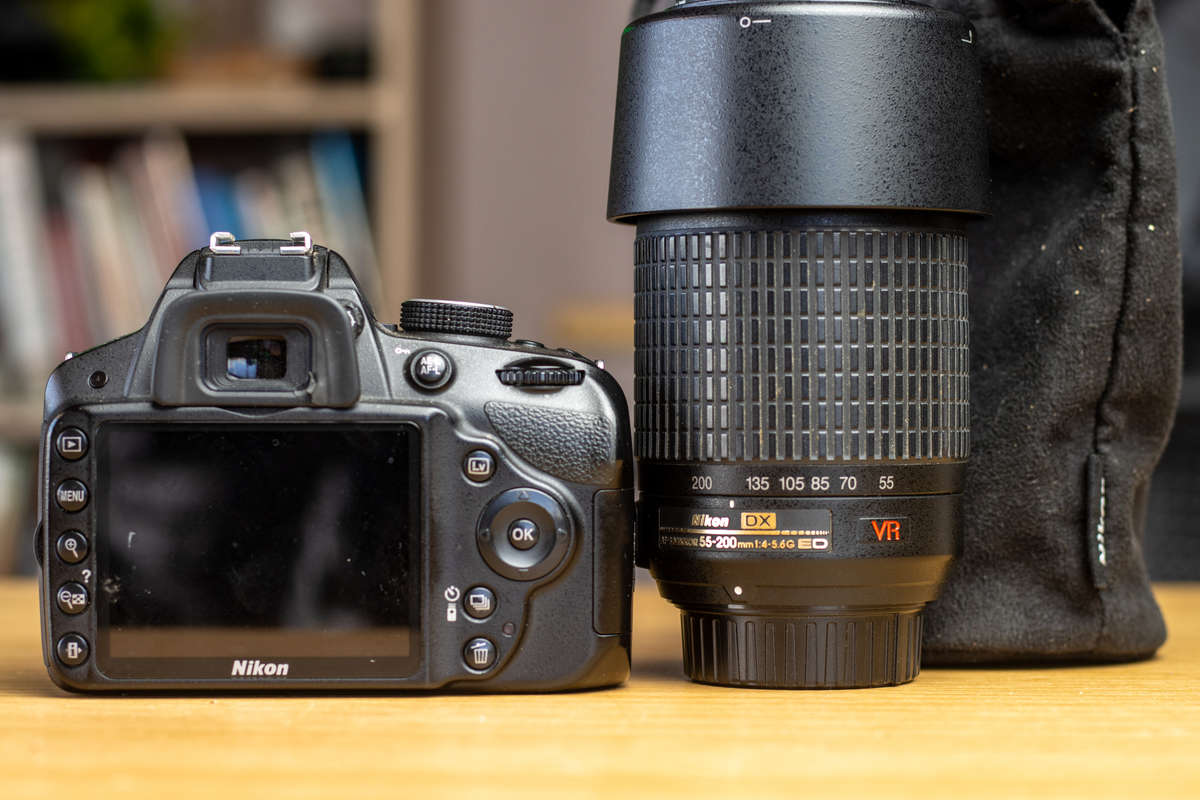 Nikon D3200 Bundle, 2 lenses, 2 Batteries (Low Shutter Count)