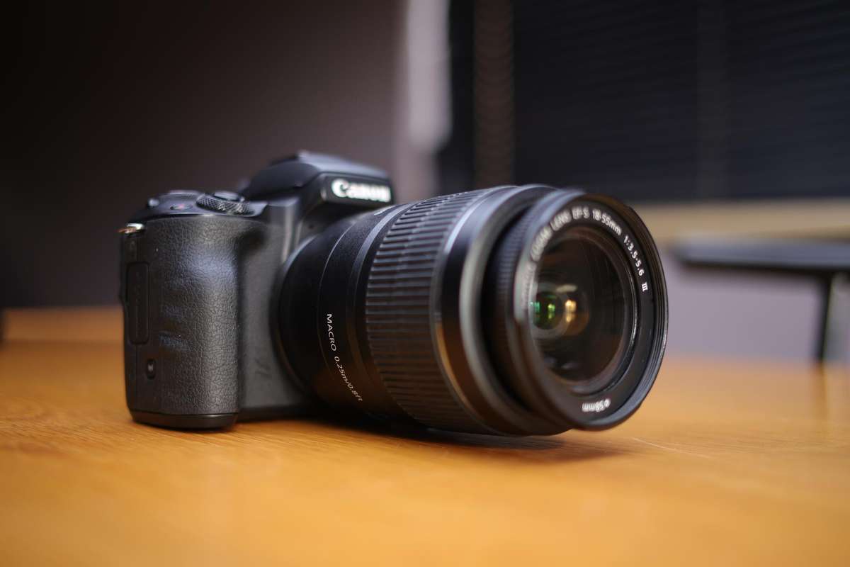 Canon EOS M50 MKII Mirrorless Camera with Viltrox Converter and 18-55mm lens