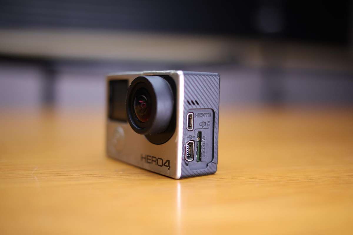 Gopro Hero 4 with 3 Batteries and charger