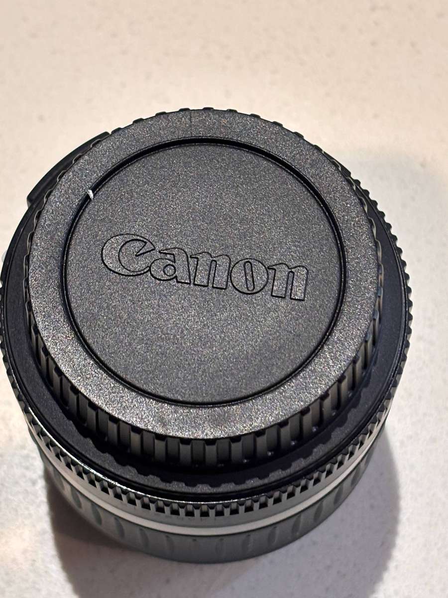 Canon EF-S 18-55mm f/3.5-5.6 II lens