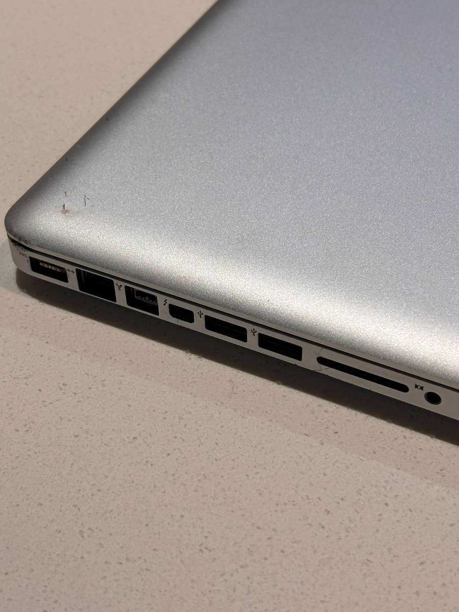 TWO Macbook pro X2 for Parts