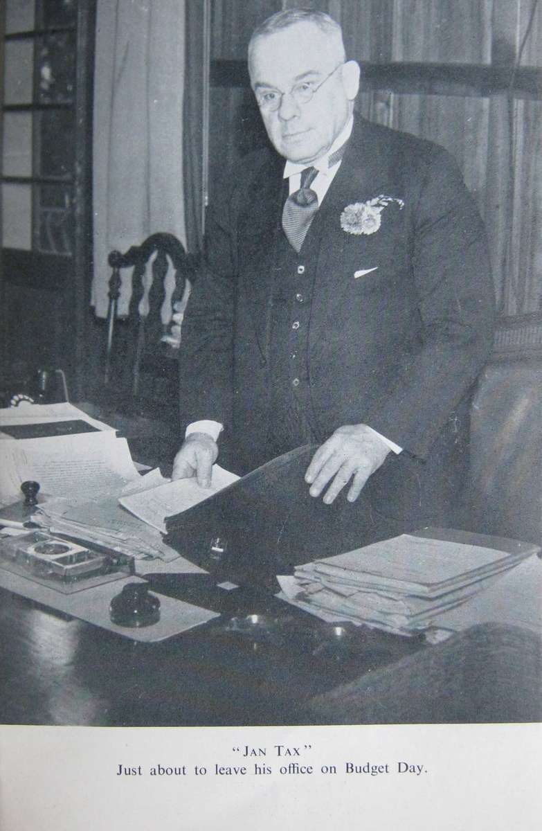 Jan Hofmeyr Heir to Smuts Tom Macdonald