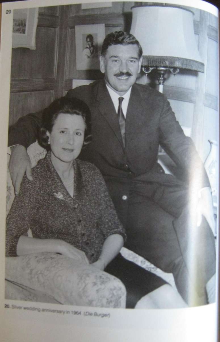 Div Looks Back The Memoirs of Sir De Villiers Graaf Sir De Villiers Graaf