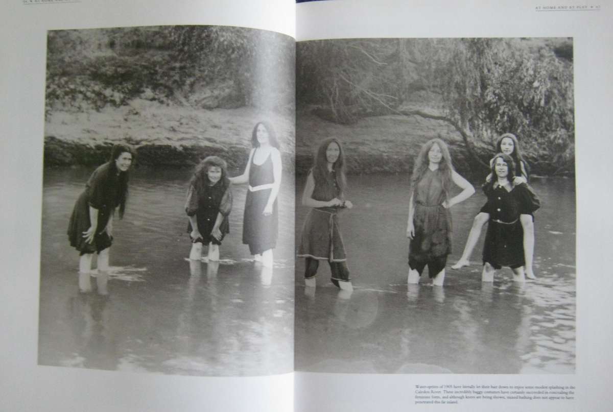 A Vision of the Past South Africa in Photographs 1843-1910 Mona De Beer