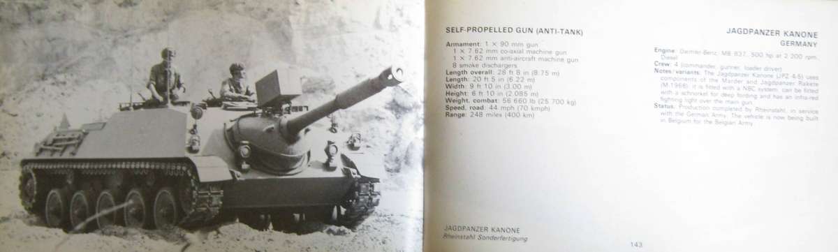Janes Pocket Book 4. Modern Tanks and Armoured Fighting Vehicles Christopher F Ross