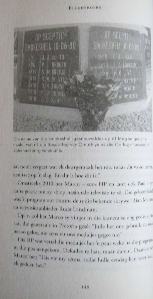 Bloedbroers Na die slagveld van Smokeshell en terug Deon Lamprecht
