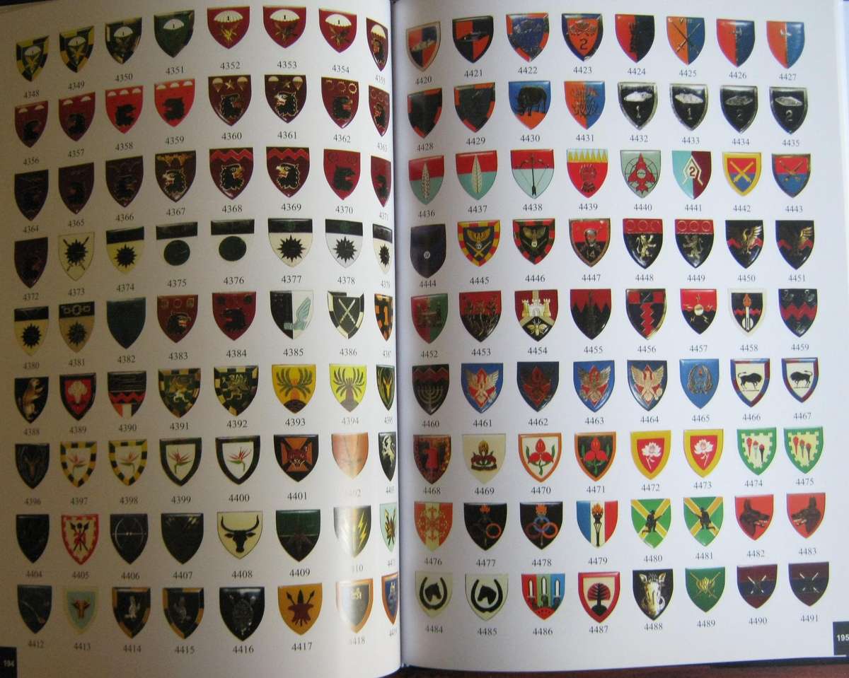 Border War Badges A Guide to South African Military & Police Badges 1964  1994 Andrew Ross Dinnes
