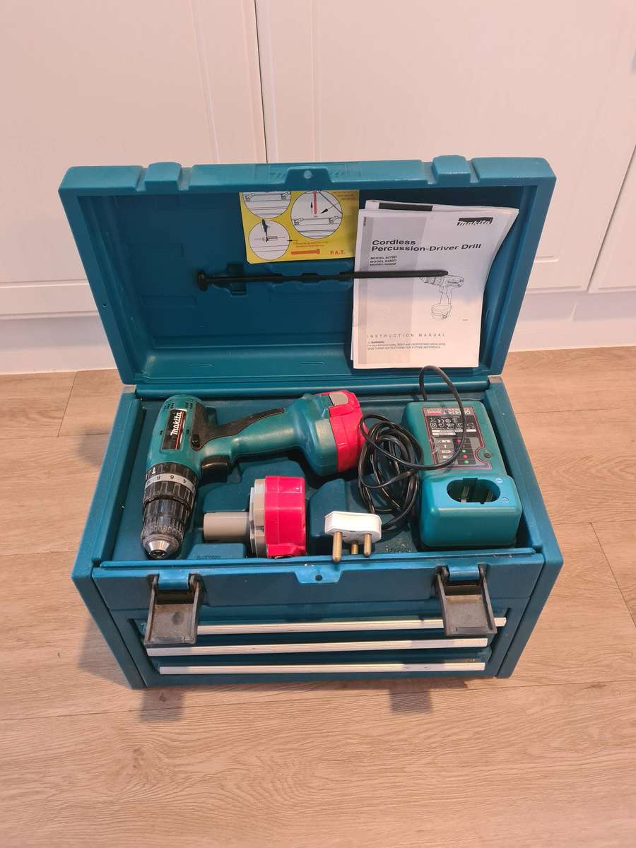 Makita drill set
