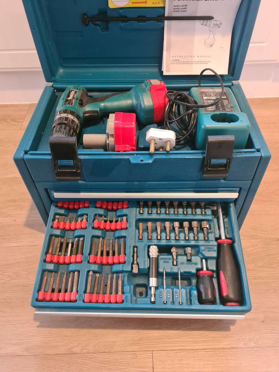 Makita drill set