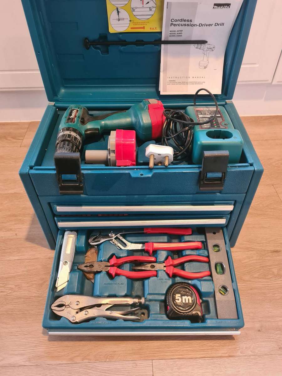 Makita drill set