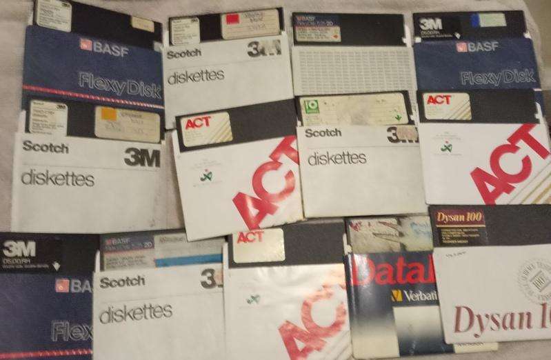 12 x used 3m Flexy Disks for computer