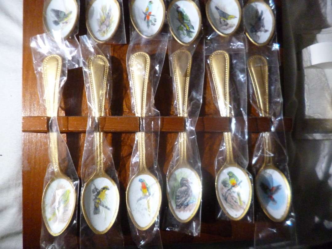 Bird and Flower Teaspoons x 18