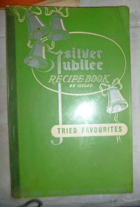 Antique / Vintage Cookery Books x 8