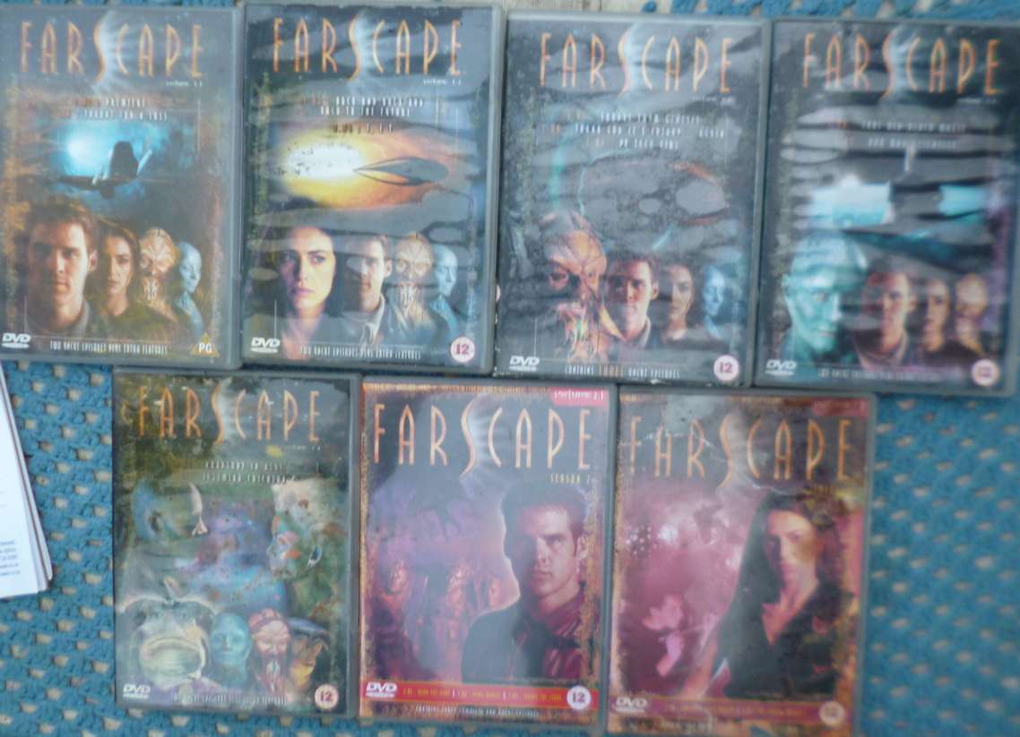 FarScape . Volumes 1.1 , 1.2 , 1.3 , 1.4 , 1-6  season 2