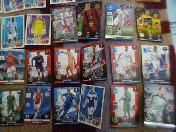 Topps Match Attax Trading Cards x 133  in Topps Tin