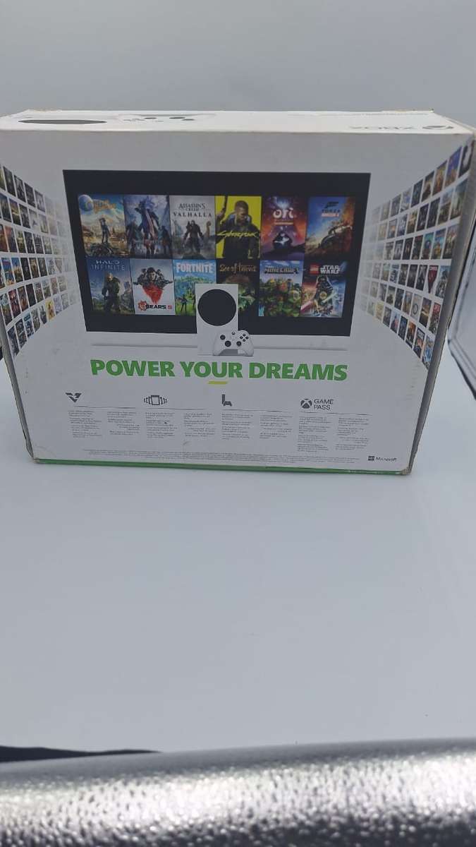 Xbox Series S 512GB White + 1 Controller + HDMI Cable + Power Cable