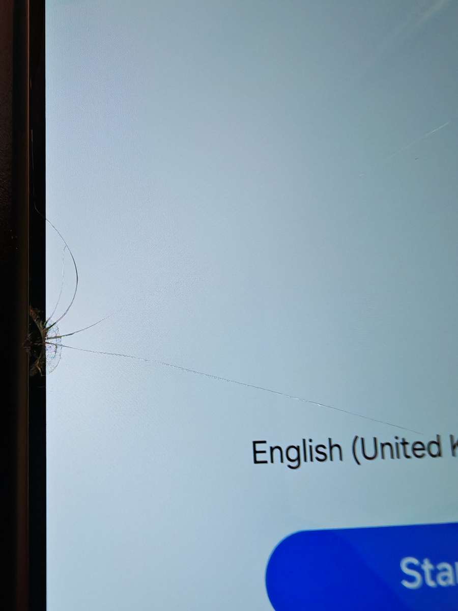 Samsung Galaxy S24 Ultra (***DAMAGED***)