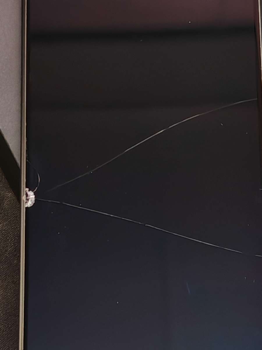 Samsung Galaxy S24 Ultra (***DAMAGED***)